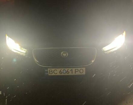 Черный Ягуар XE, объемом двигателя 2 л и пробегом 83 тыс. км за 25899 $, фото 10 на Automoto.ua