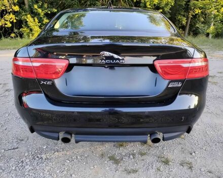 Чорний Ягуар XE, об'ємом двигуна 2 л та пробігом 49 тис. км за 6900 $, фото 4 на Automoto.ua