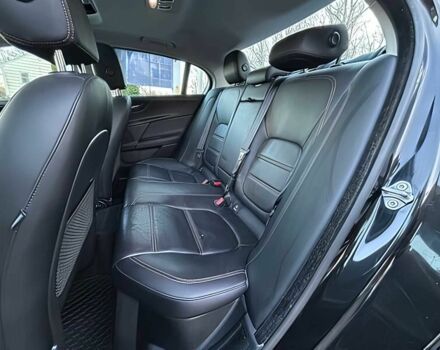 Черный Ягуар XE, объемом двигателя 2 л и пробегом 50 тыс. км за 7000 $, фото 11 на Automoto.ua