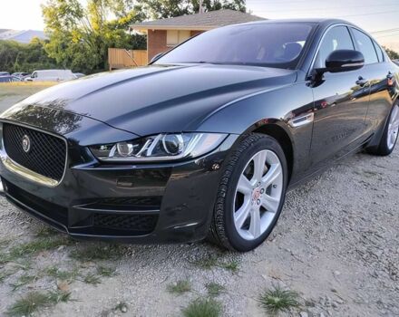Чорний Ягуар XE, об'ємом двигуна 2 л та пробігом 49 тис. км за 6900 $, фото 2 на Automoto.ua