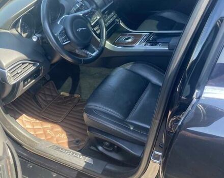 Черный Ягуар XE, объемом двигателя 2 л и пробегом 83 тыс. км за 25899 $, фото 15 на Automoto.ua