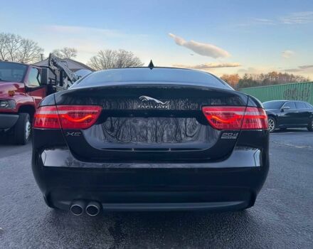 Черный Ягуар XE, объемом двигателя 2 л и пробегом 50 тыс. км за 7000 $, фото 4 на Automoto.ua