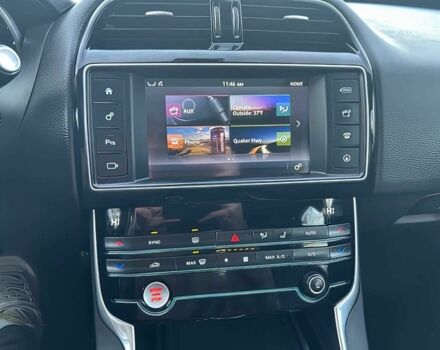 Черный Ягуар XE, объемом двигателя 2 л и пробегом 50 тыс. км за 7000 $, фото 9 на Automoto.ua