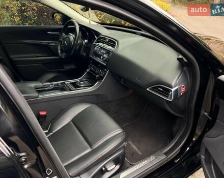 Чорний Ягуар XE, об'ємом двигуна 2 л та пробігом 109 тис. км за 17490 $, фото 25 на Automoto.ua