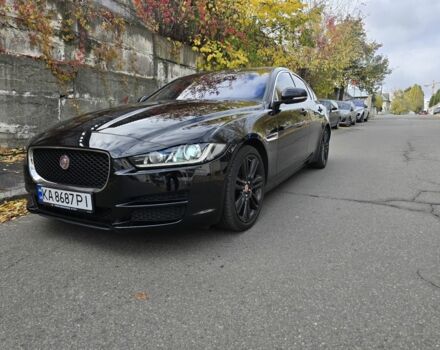 Черный Ягуар XE, объемом двигателя 2 л и пробегом 109 тыс. км за 17364 $, фото 1 на Automoto.ua