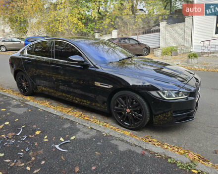 Черный Ягуар XE, объемом двигателя 2 л и пробегом 107 тыс. км за 18800 $, фото 16 на Automoto.ua