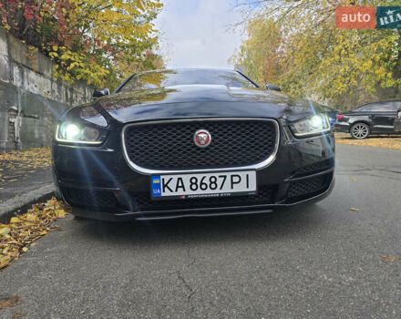 Черный Ягуар XE, объемом двигателя 2 л и пробегом 107 тыс. км за 18800 $, фото 3 на Automoto.ua