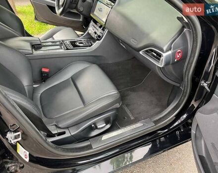 Чорний Ягуар XE, об'ємом двигуна 2 л та пробігом 65 тис. км за 17200 $, фото 34 на Automoto.ua