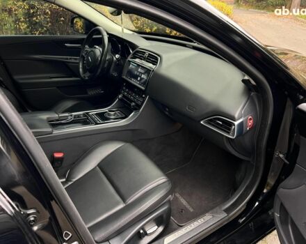 Чорний Ягуар XE, об'ємом двигуна 2 л та пробігом 109 тис. км за 17490 $, фото 25 на Automoto.ua