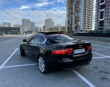Черный Ягуар XE, объемом двигателя 2 л и пробегом 118 тыс. км за 11500 $, фото 6 на Automoto.ua