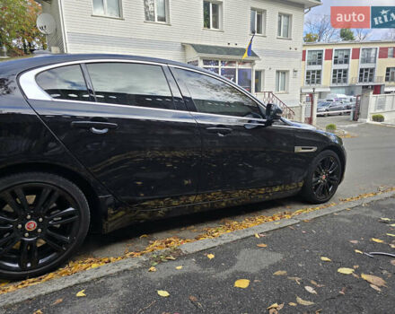 Черный Ягуар XE, объемом двигателя 2 л и пробегом 107 тыс. км за 18800 $, фото 14 на Automoto.ua