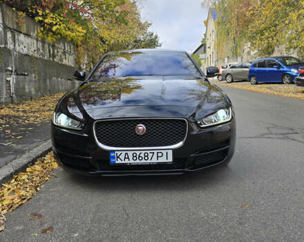 Черный Ягуар XE, объемом двигателя 2 л и пробегом 107 тыс. км за 18800 $, фото 1 на Automoto.ua