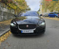 Черный Ягуар XE, объемом двигателя 2 л и пробегом 107 тыс. км за 18800 $, фото 1 на Automoto.ua