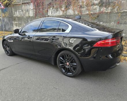 Черный Ягуар XE, объемом двигателя 2 л и пробегом 109 тыс. км за 17364 $, фото 4 на Automoto.ua