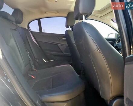 Черный Ягуар XE, объемом двигателя 2 л и пробегом 146 тыс. км за 3600 $, фото 8 на Automoto.ua