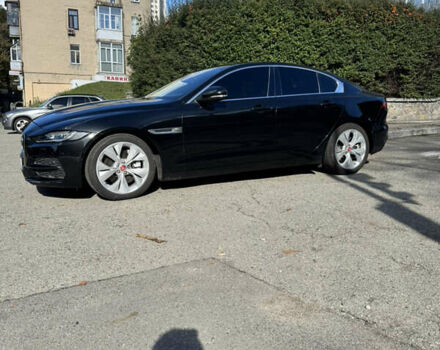 Черный Ягуар XE, объемом двигателя 2 л и пробегом 69 тыс. км за 22000 $, фото 6 на Automoto.ua