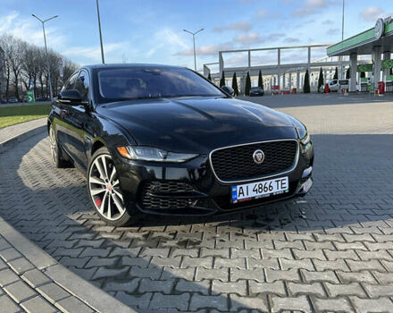 Чорний Ягуар XE, об'ємом двигуна 2 л та пробігом 16 тис. км за 26300 $, фото 2 на Automoto.ua