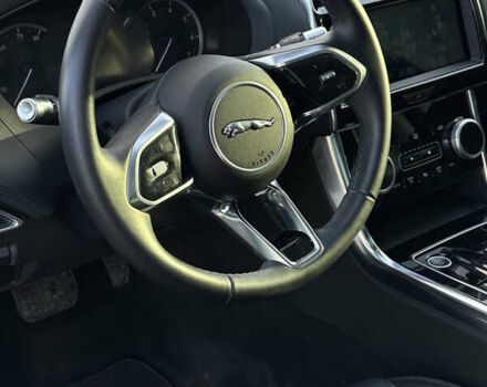 Чорний Ягуар XE, об'ємом двигуна 2 л та пробігом 16 тис. км за 26300 $, фото 11 на Automoto.ua