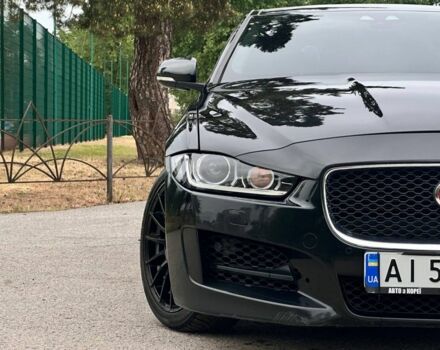 Черный Ягуар XE, объемом двигателя 2 л и пробегом 140 тыс. км за 13500 $, фото 1 на Automoto.ua