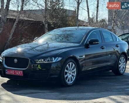 Чорний Ягуар XE, об'ємом двигуна 2 л та пробігом 196 тис. км за 13900 $, фото 1 на Automoto.ua