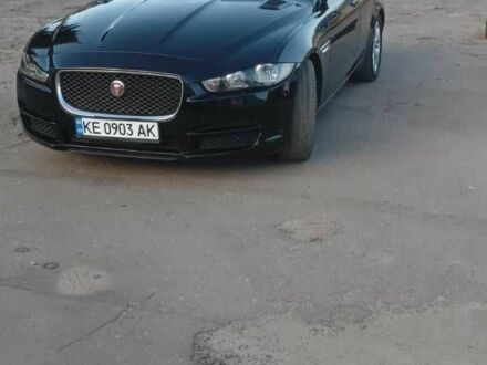 Черный Ягуар XE, объемом двигателя 2 л и пробегом 130 тыс. км за 15000 $, фото 1 на Automoto.ua