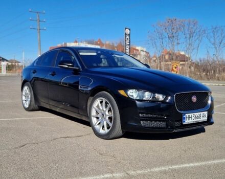 Черный Ягуар XE, объемом двигателя 2 л и пробегом 200 тыс. км за 12500 $, фото 1 на Automoto.ua
