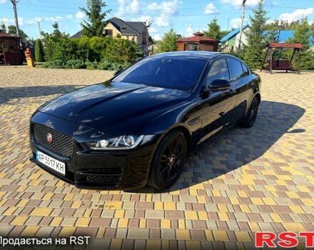 Черный Ягуар XE, объемом двигателя 2 л и пробегом 130 тыс. км за 17999 $, фото 1 на Automoto.ua