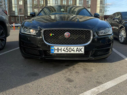 Черный Ягуар XE, объемом двигателя 2 л и пробегом 133 тыс. км за 18400 $, фото 1 на Automoto.ua