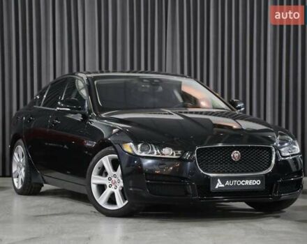 Черный Ягуар XE, объемом двигателя 2 л и пробегом 104 тыс. км за 15500 $, фото 1 на Automoto.ua