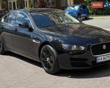 Черный Ягуар XE, объемом двигателя 2 л и пробегом 187 тыс. км за 11000 $, фото 1 на Automoto.ua