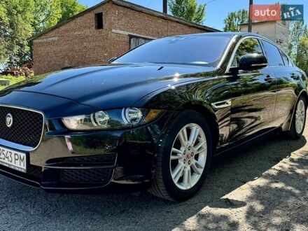 Черный Ягуар XE, объемом двигателя 2 л и пробегом 105 тыс. км за 13900 $, фото 1 на Automoto.ua