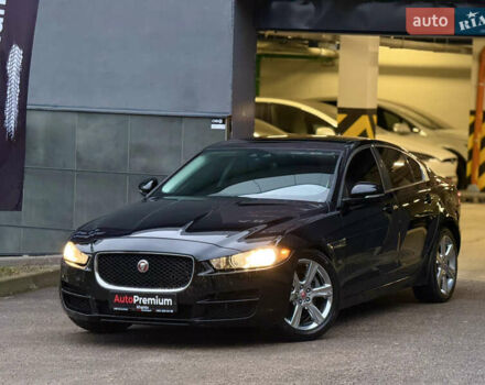 Черный Ягуар XE, объемом двигателя 2 л и пробегом 139 тыс. км за 14000 $, фото 1 на Automoto.ua