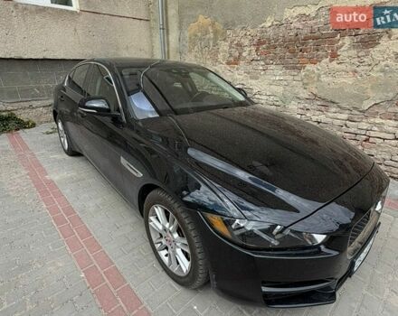 Черный Ягуар XE, объемом двигателя 2 л и пробегом 130 тыс. км за 13000 $, фото 1 на Automoto.ua