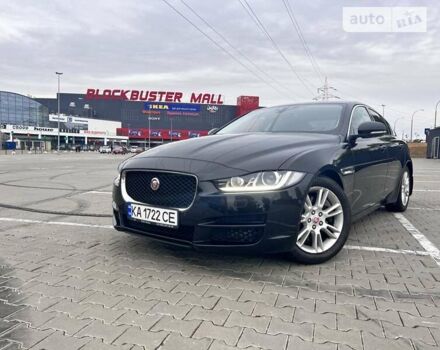 Черный Ягуар XE, объемом двигателя 2 л и пробегом 71 тыс. км за 22500 $, фото 1 на Automoto.ua