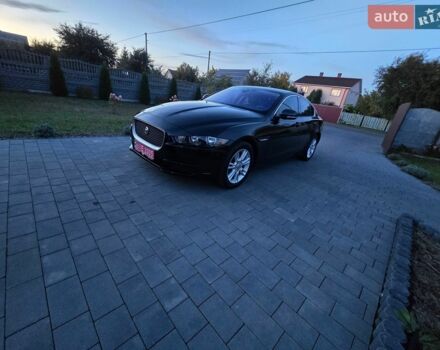 Черный Ягуар XE, объемом двигателя 2 л и пробегом 140 тыс. км за 13800 $, фото 1 на Automoto.ua