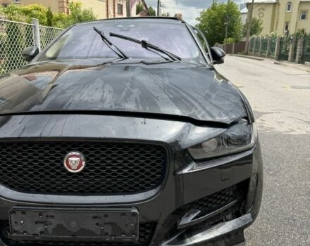 Черный Ягуар XE, объемом двигателя 2 л и пробегом 96 тыс. км за 5000 $, фото 1 на Automoto.ua