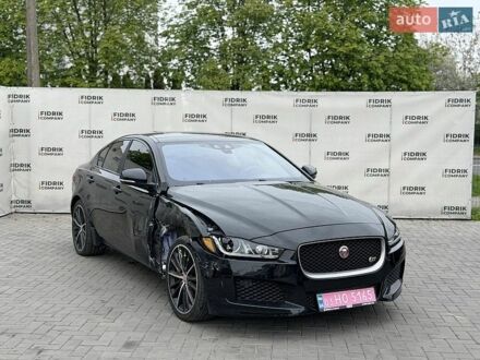 Черный Ягуар XE, объемом двигателя 3 л и пробегом 111 тыс. км за 11300 $, фото 1 на Automoto.ua