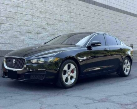 Черный Ягуар XE, объемом двигателя 2 л и пробегом 46 тыс. км за 7000 $, фото 1 на Automoto.ua
