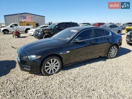 Черный Ягуар XE, объемом двигателя 2 л и пробегом 146 тыс. км за 3600 $, фото 1 на Automoto.ua