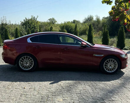 Красный Ягуар XE, объемом двигателя 2 л и пробегом 110 тыс. км за 11999 $, фото 6 на Automoto.ua