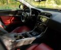 Красный Ягуар XE, объемом двигателя 2 л и пробегом 144 тыс. км за 15000 $, фото 22 на Automoto.ua