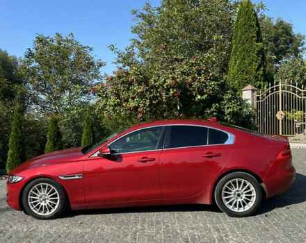 Красный Ягуар XE, объемом двигателя 2 л и пробегом 110 тыс. км за 11999 $, фото 8 на Automoto.ua