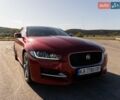 Красный Ягуар XE, объемом двигателя 2 л и пробегом 144 тыс. км за 15000 $, фото 1 на Automoto.ua