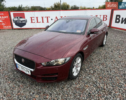 Красный Ягуар XE, объемом двигателя 2 л и пробегом 92 тыс. км за 14500 $, фото 5 на Automoto.ua