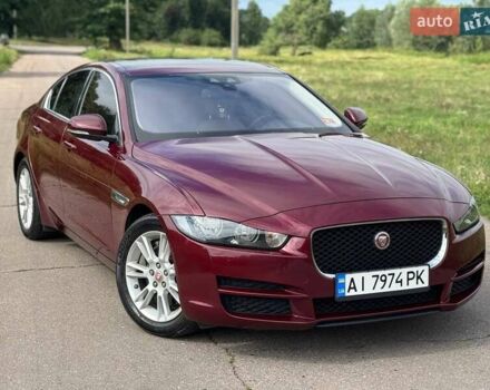 Красный Ягуар XE, объемом двигателя 2 л и пробегом 90 тыс. км за 14500 $, фото 2 на Automoto.ua
