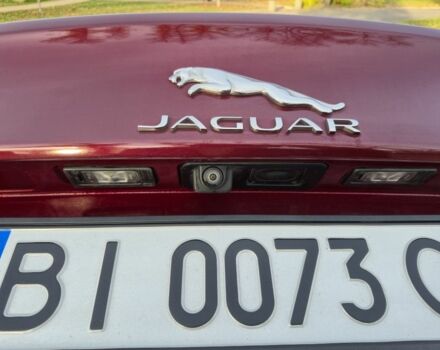 Красный Ягуар XE, объемом двигателя 2 л и пробегом 103 тыс. км за 15004 $, фото 22 на Automoto.ua