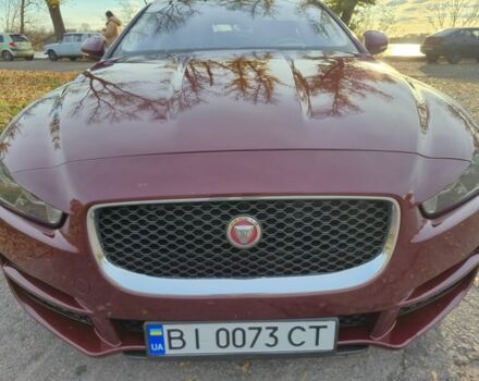 Красный Ягуар XE, объемом двигателя 2 л и пробегом 103 тыс. км за 15004 $, фото 3 на Automoto.ua