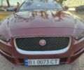 Красный Ягуар XE, объемом двигателя 2 л и пробегом 103 тыс. км за 15004 $, фото 3 на Automoto.ua