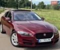 Красный Ягуар XE, объемом двигателя 2 л и пробегом 90 тыс. км за 14500 $, фото 1 на Automoto.ua