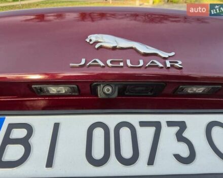 Красный Ягуар XE, объемом двигателя 2 л и пробегом 103 тыс. км за 14999 $, фото 27 на Automoto.ua